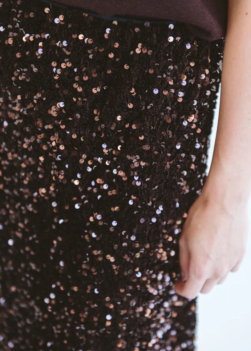 Chocolate sequins skirt by Trinity, stylish consignment piece with shimmering sequin details and a flattering fit.