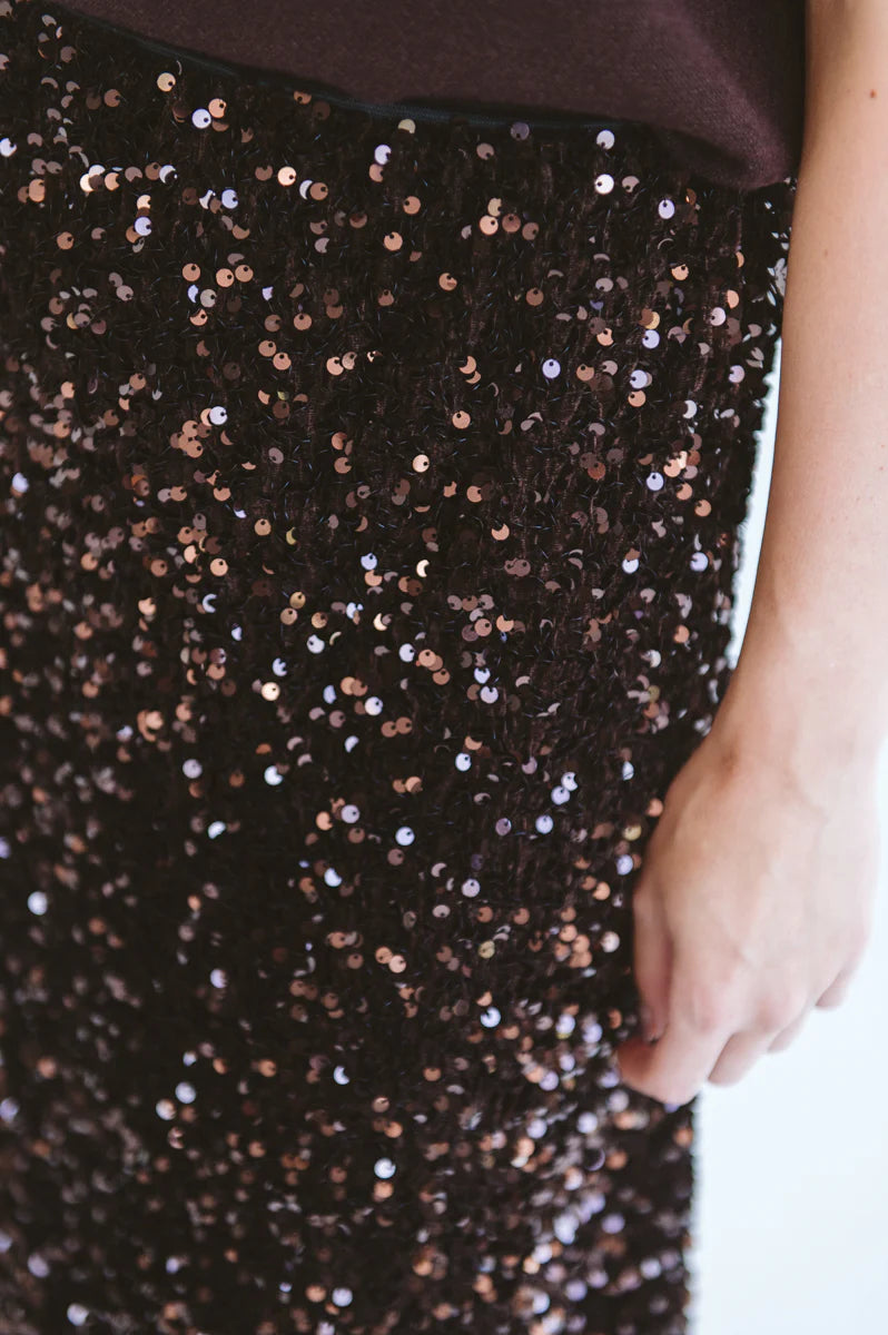 Chocolate sequins skirt by Trinity, stylish consignment piece with shimmering sequin details and a flattering fit.