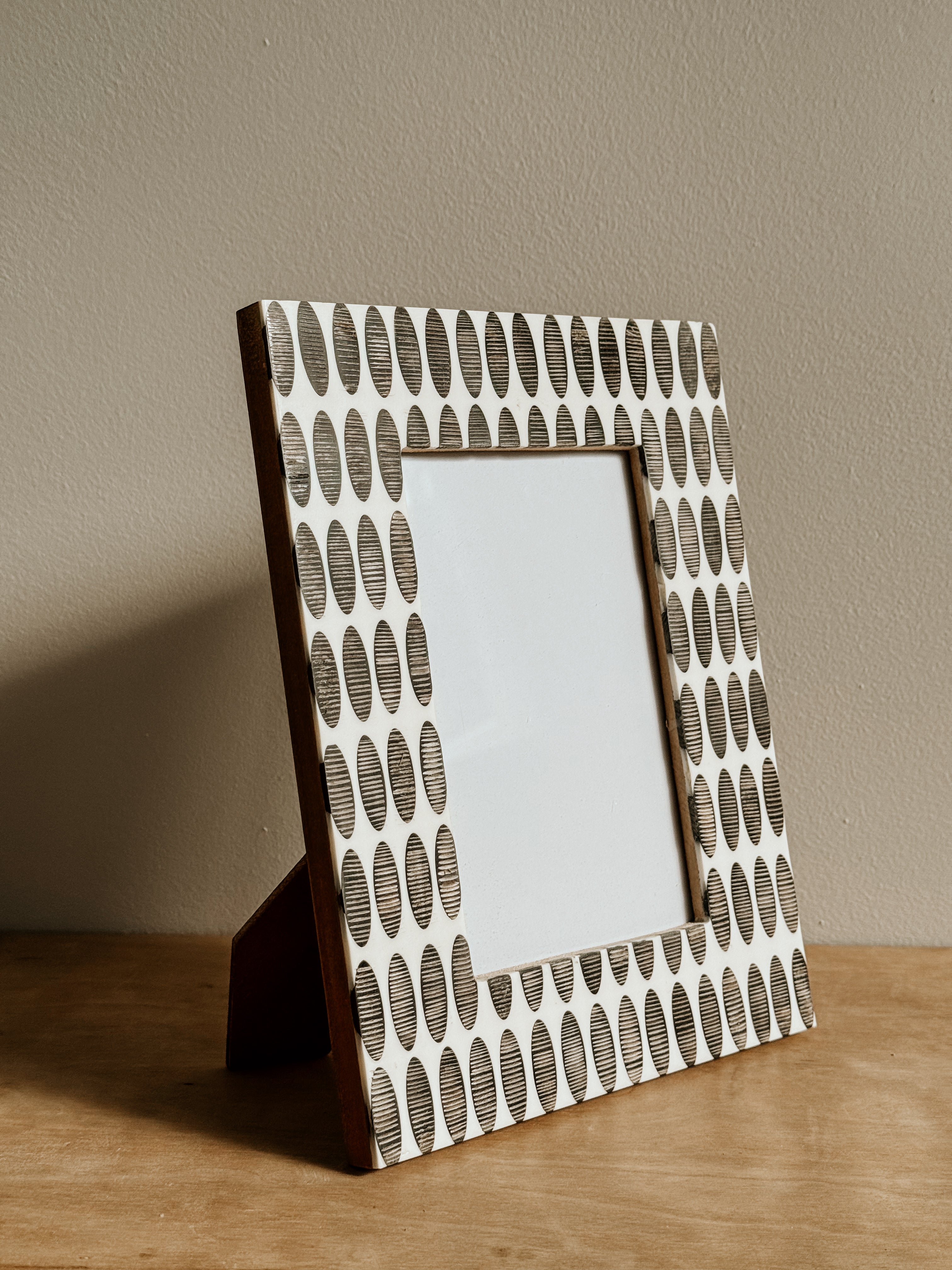 Resin & Horn Frame With Oval Pattern | Ivory & Black - Shop Adele Catherine 