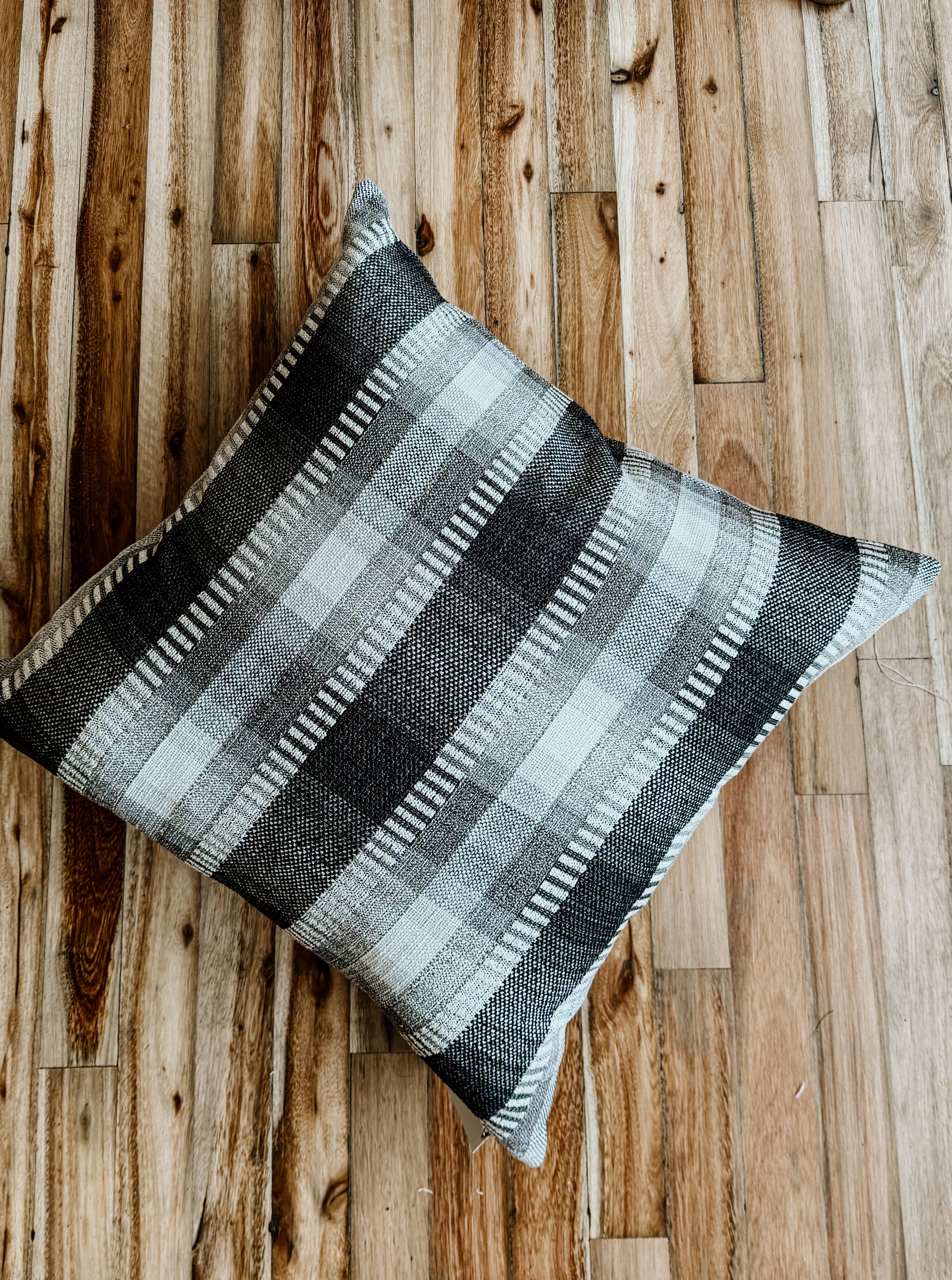 Multi Stripe Scatter | Black & White