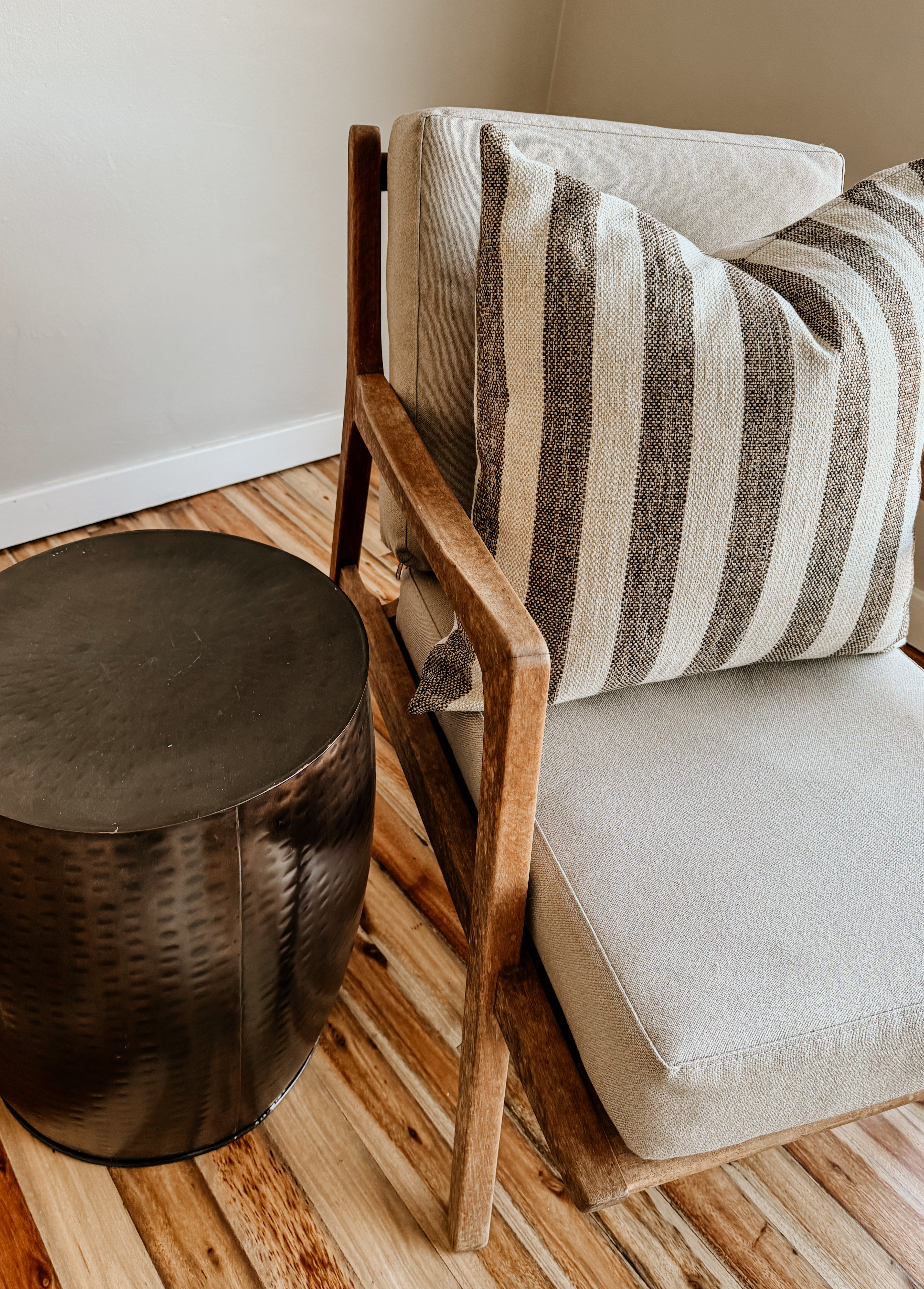 Grounded Stripe Scatter | Brown & White