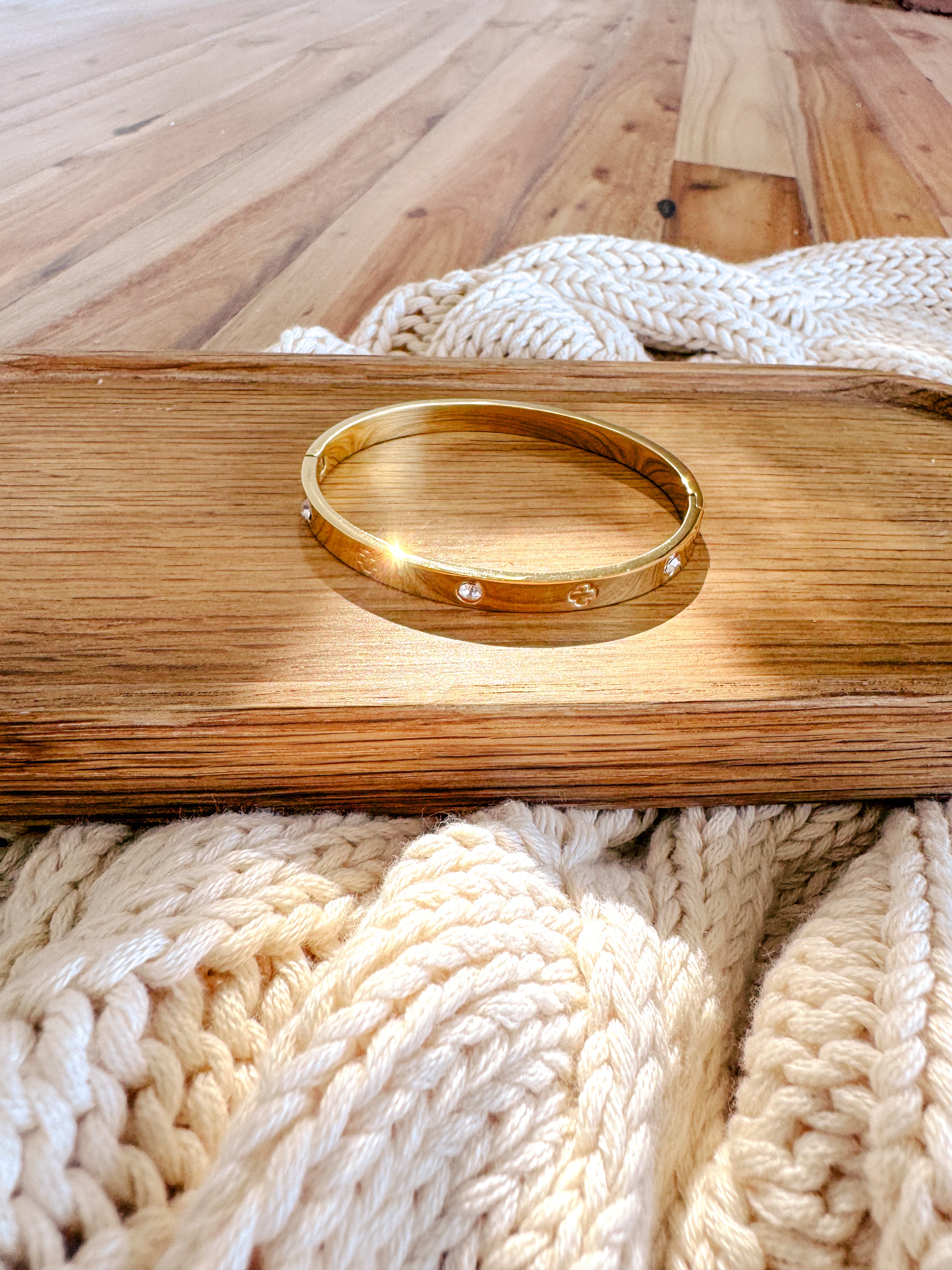 The Scarlet Cuff | Gold - Shop Adele Catherine 