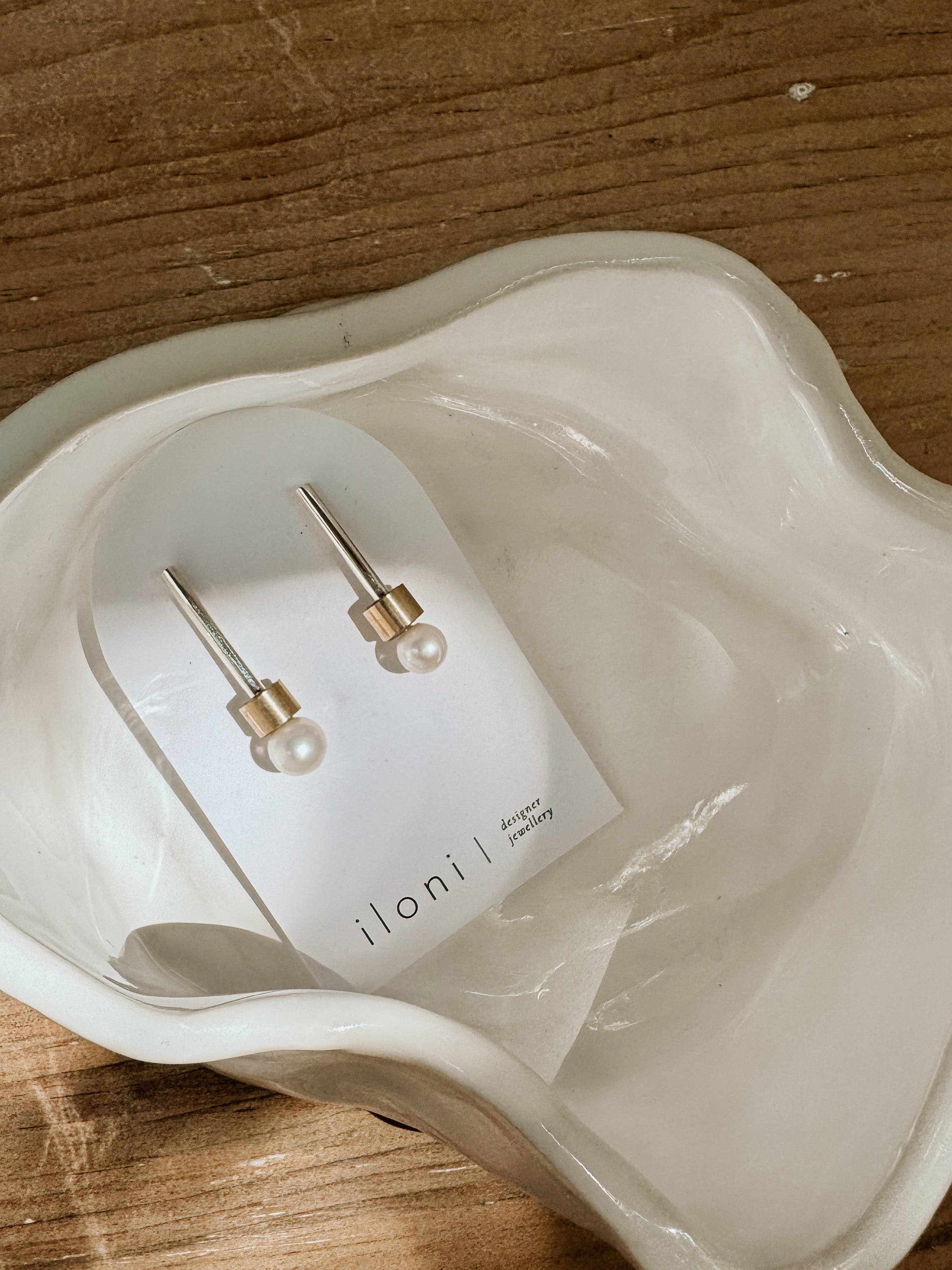 Short Slim Moonbeam Earring | Silver - Shop Adele Catherine 