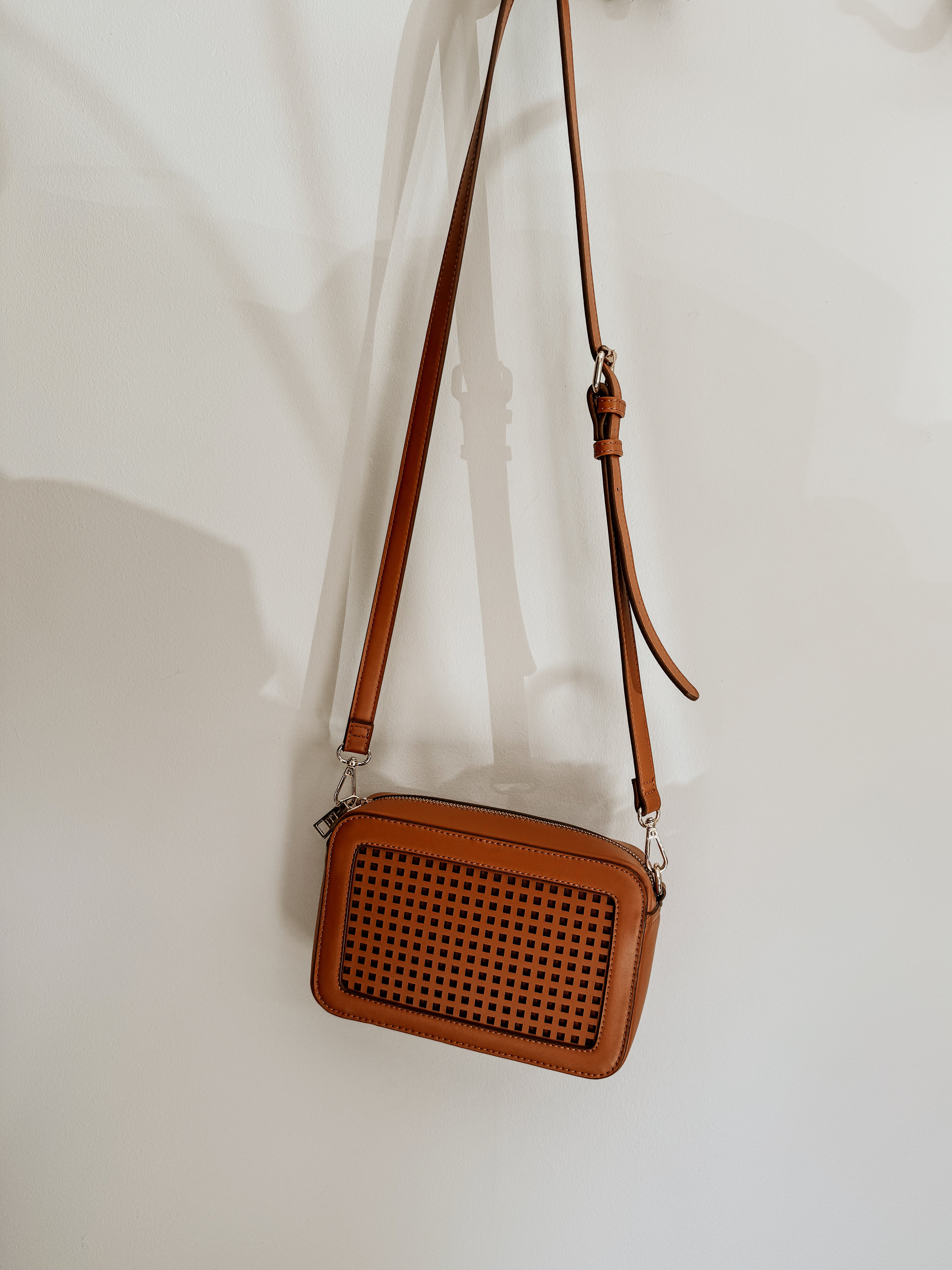 Giselle | Tan - Shop Adele Catherine 