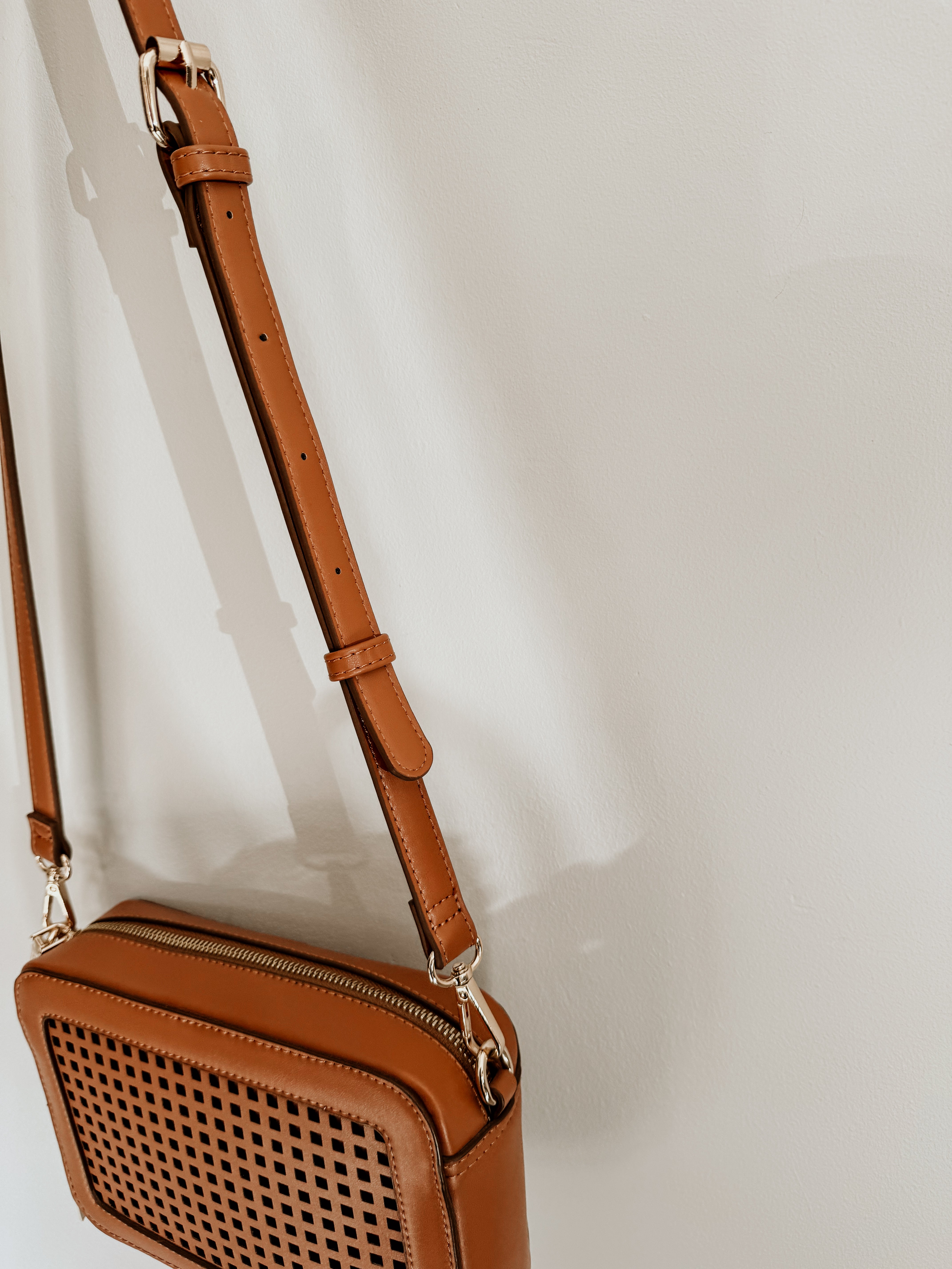 Giselle | Tan - Shop Adele Catherine 