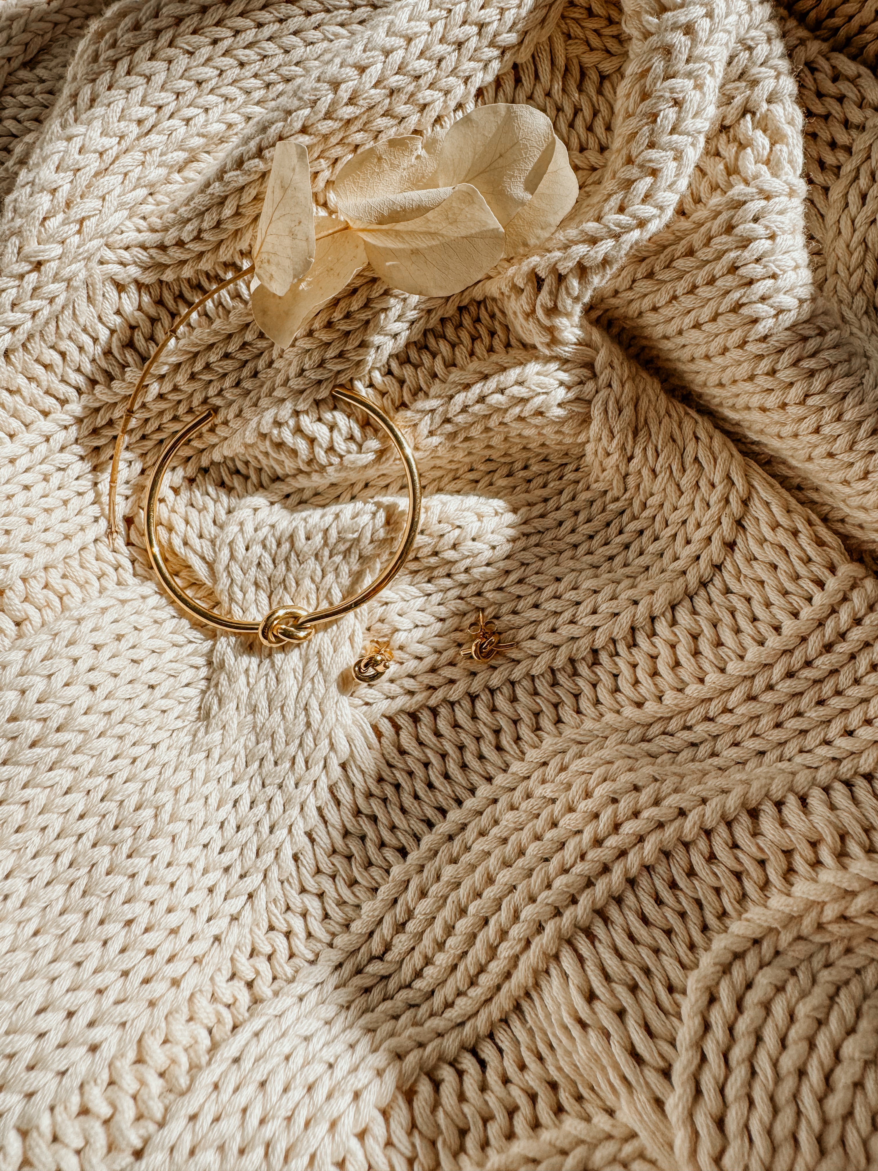 The Alex Knot Studs | Gold - Shop Adele Catherine 