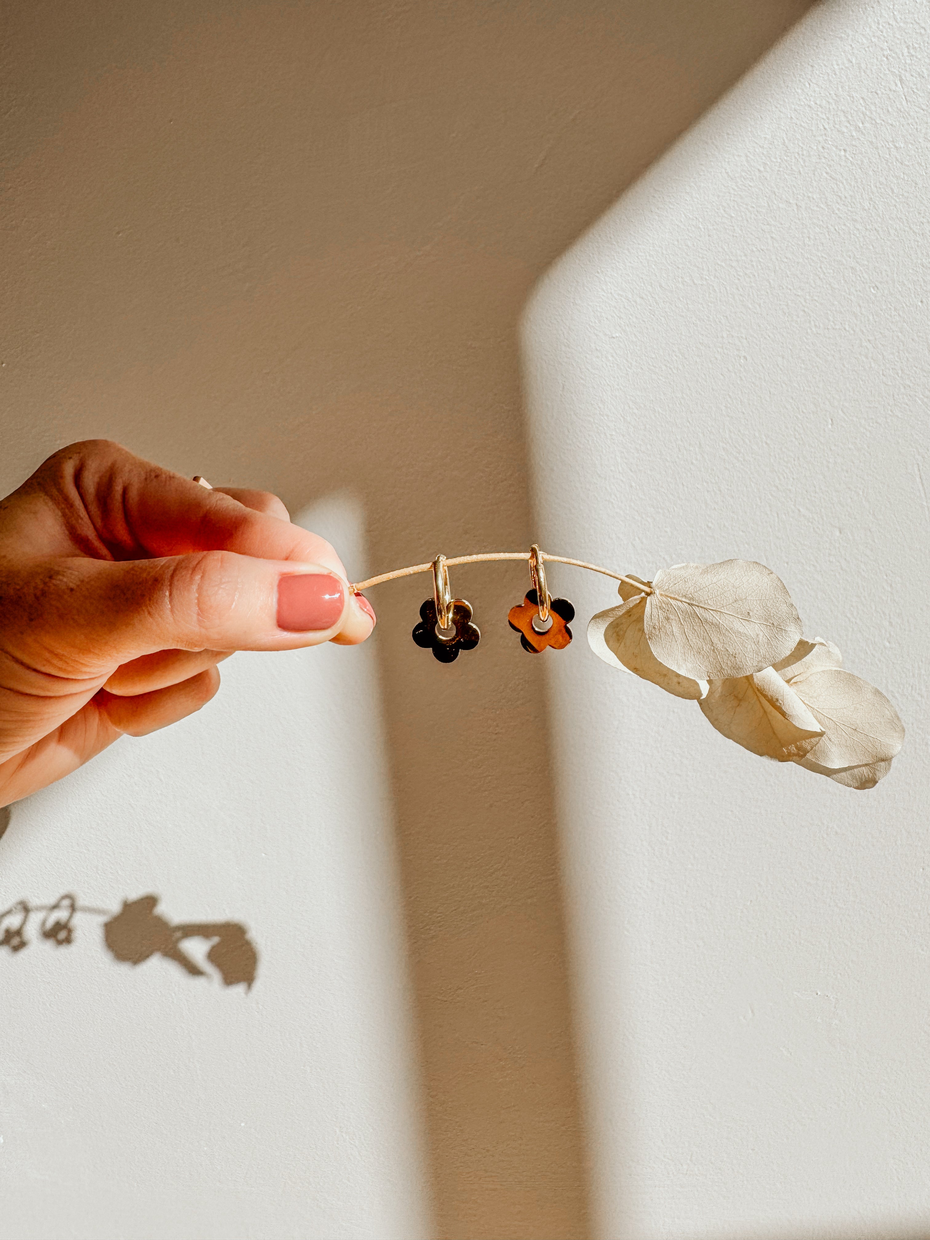 The Daisy Everyday Hoops | Gold - Shop Adele Catherine 