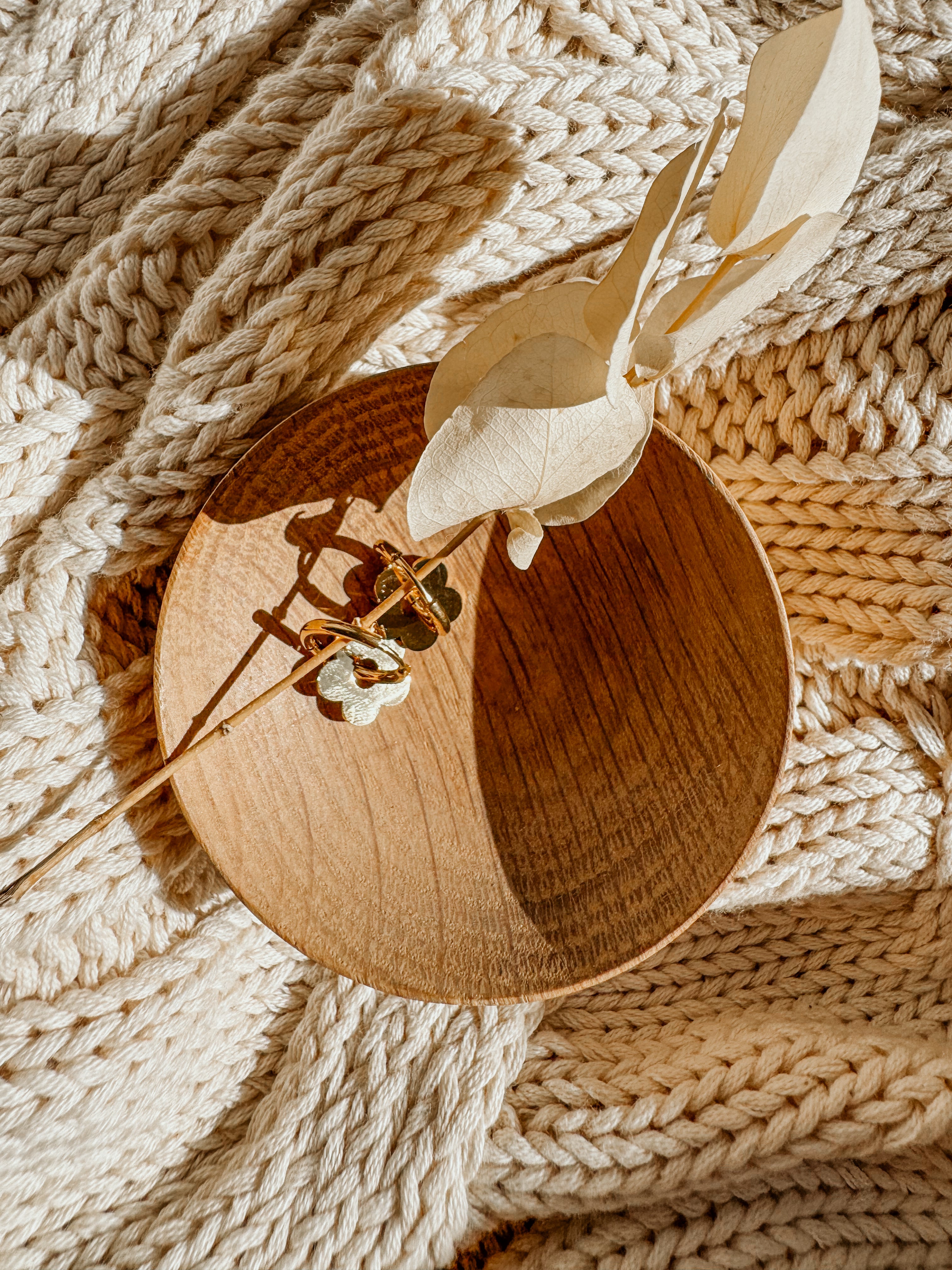 The Daisy Everyday Hoops | Gold - Shop Adele Catherine 