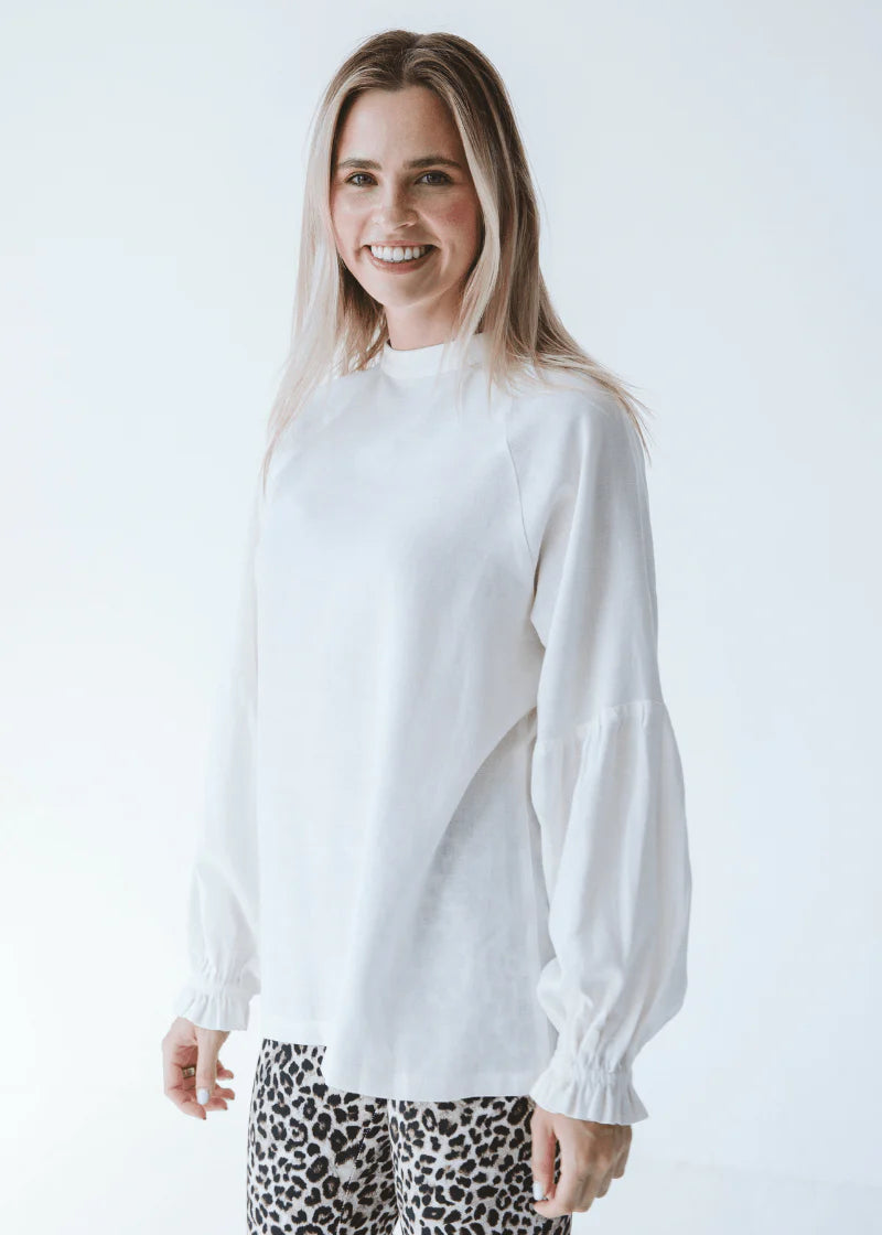 Reversible long sleeve shirt by Trinity in white, made from natural fabric, with cuffed sleeves, part of the Denny collection.