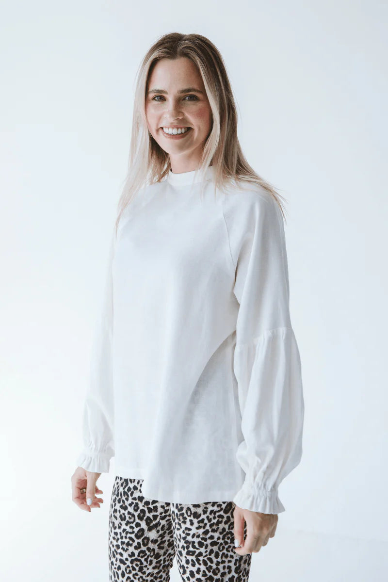 Reversible long sleeve shirt by Trinity in white, made from natural fabric, with cuffed sleeves, part of the Denny collection.